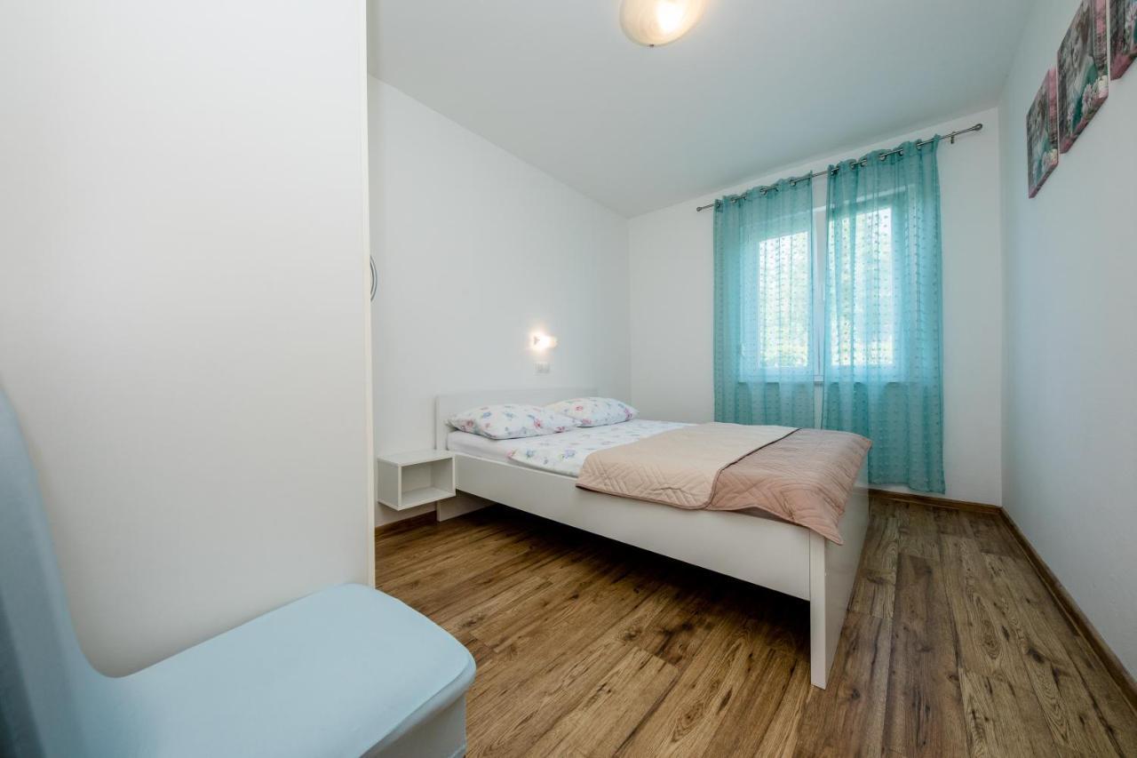 Zeljko Apartmani Lopar Exterior photo