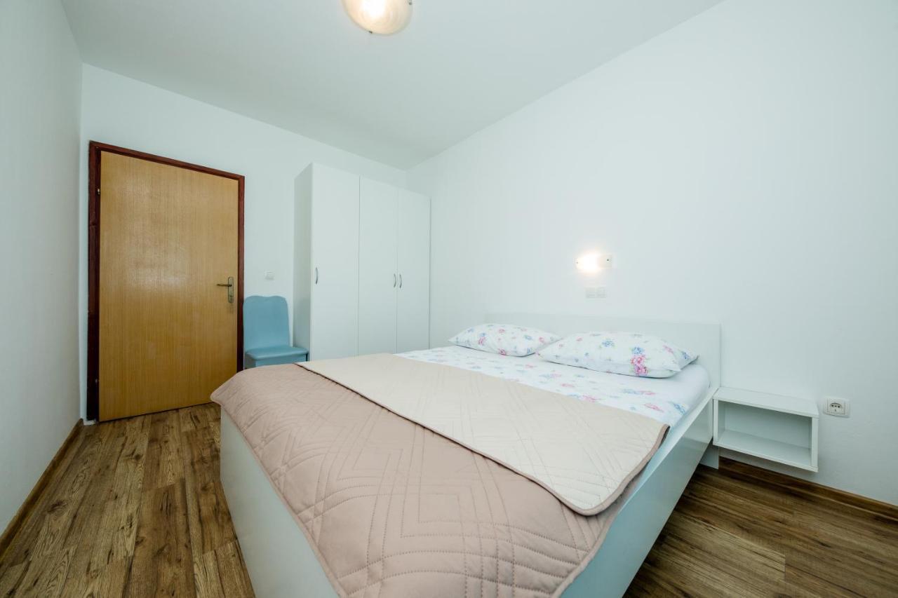 Zeljko Apartmani Lopar Exterior photo